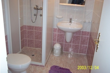 Hungrie Privát Bük, Extérieur